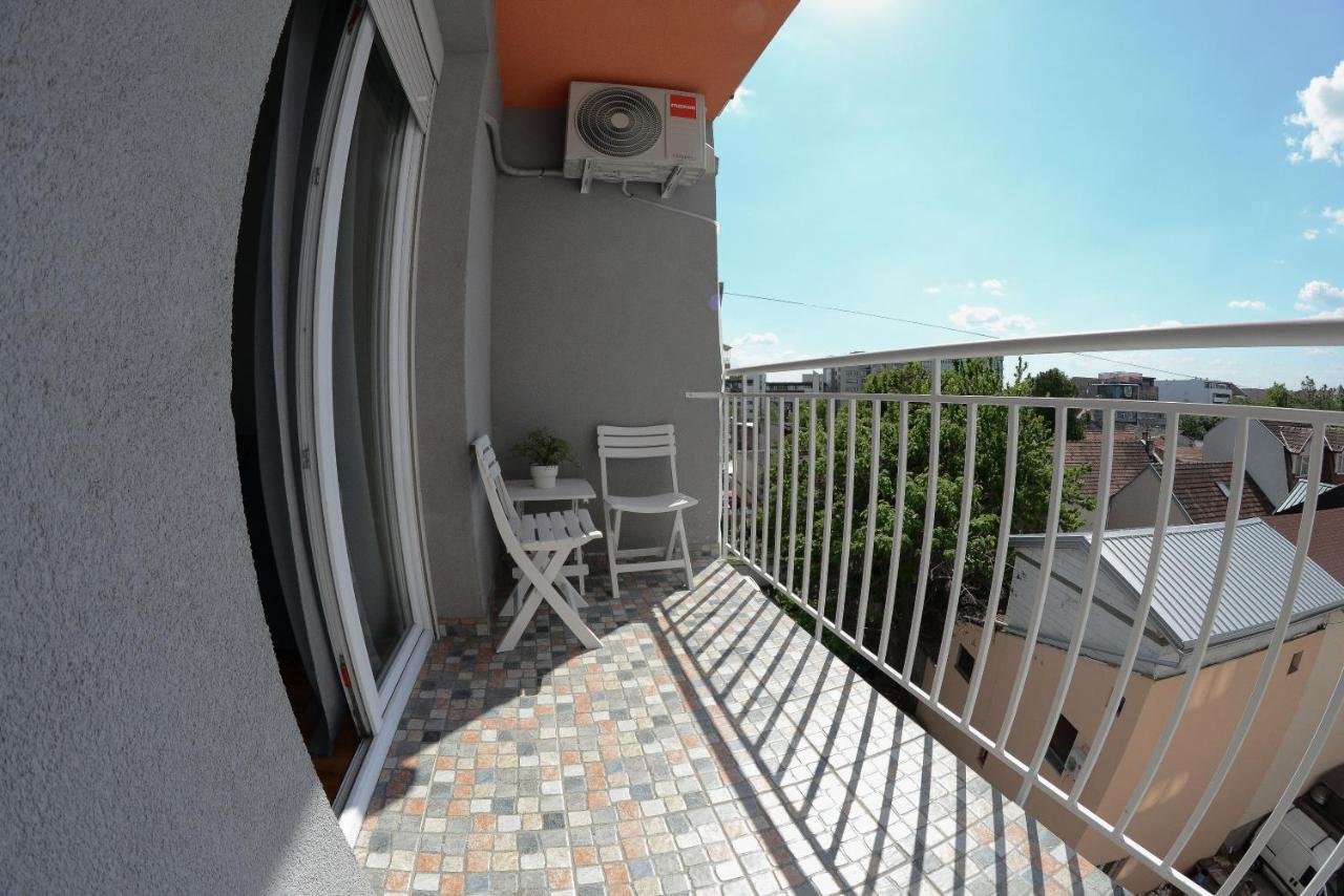 Apartment Dobraya Grey Novi Sad Eksteriør billede