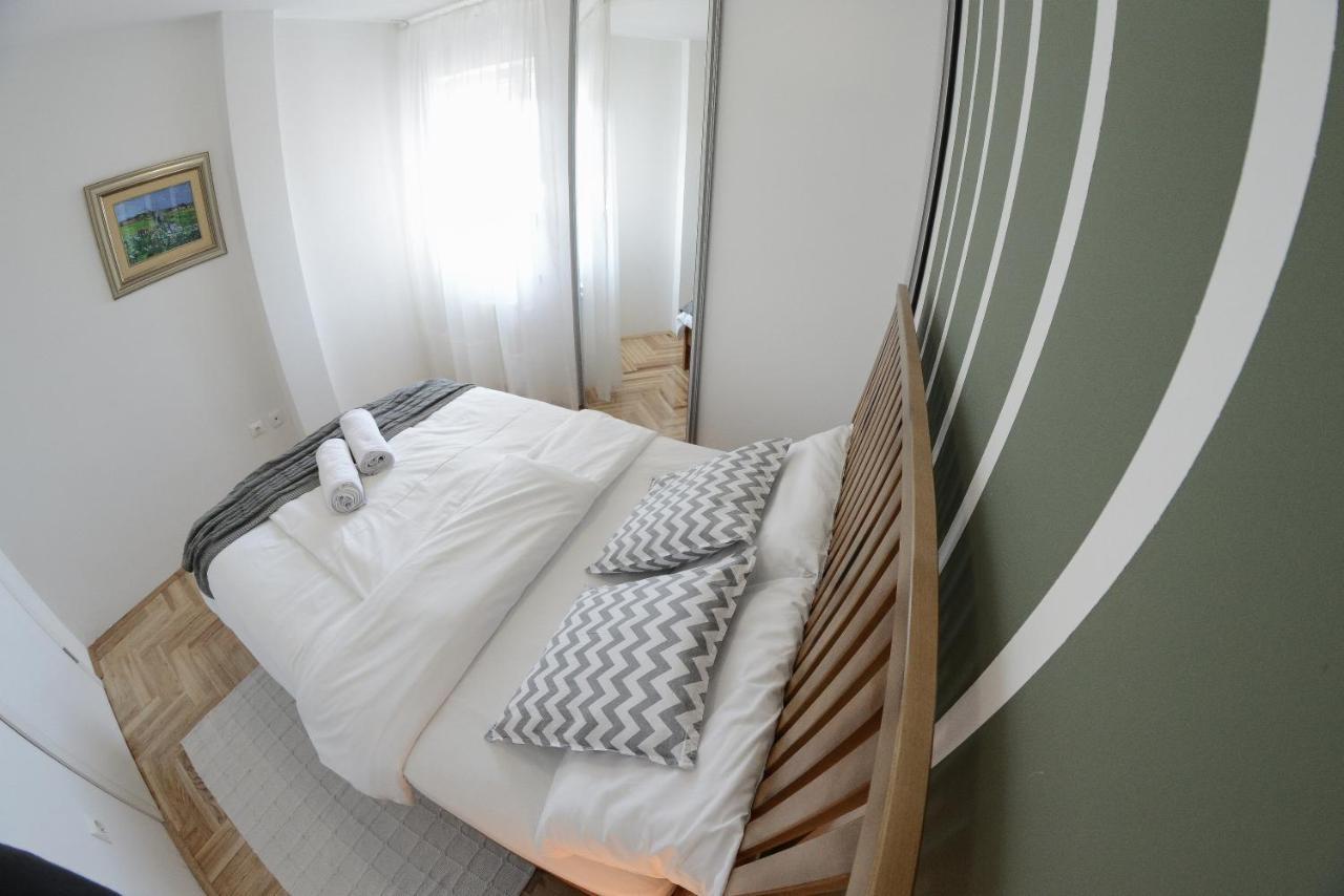Apartment Dobraya Grey Novi Sad Eksteriør billede