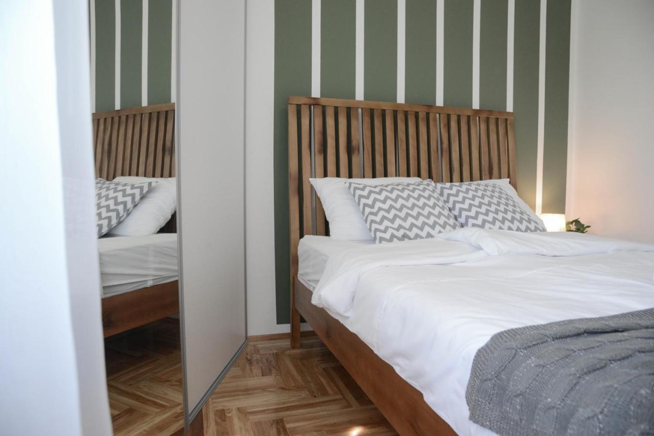 Apartment Dobraya Grey Novi Sad Eksteriør billede